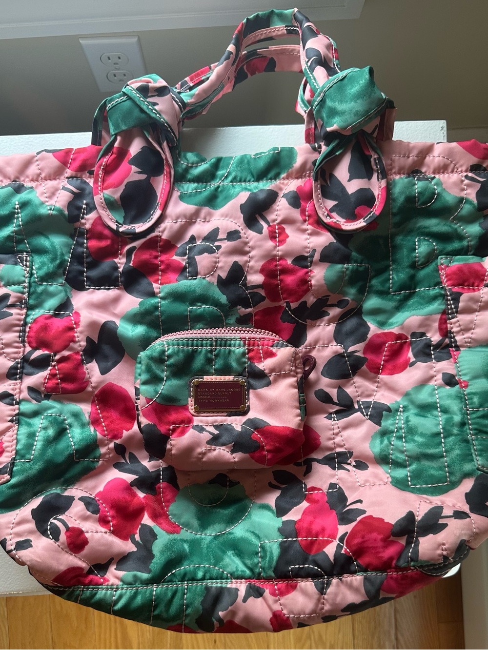 Marc Jacobs Quilted Floral Tote With Matching Pouch - Picture 7 of 7